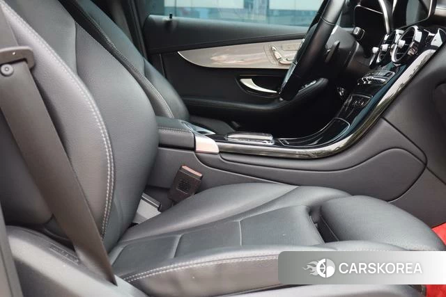 Mercedes-Benz GLC 2021 Белый из Китая, фото 5