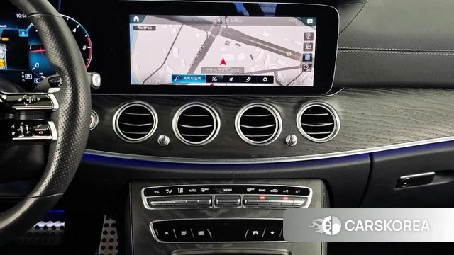 Mercedes-Benz E-Class W213 2021 Белый из Кореи, фото 5