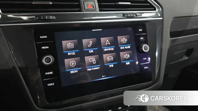 Volkswagen Tiguan second Generation 2023 Белый из Кореи, фото 6