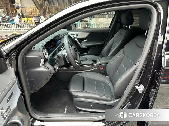 Mercedes-Benz AMG A-Class 2025 Черный из Китая, фото 5