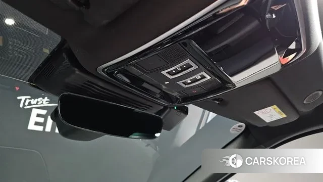 Land Rover Range Rover Velar 2024 Серебряный из Кореи, фото 5