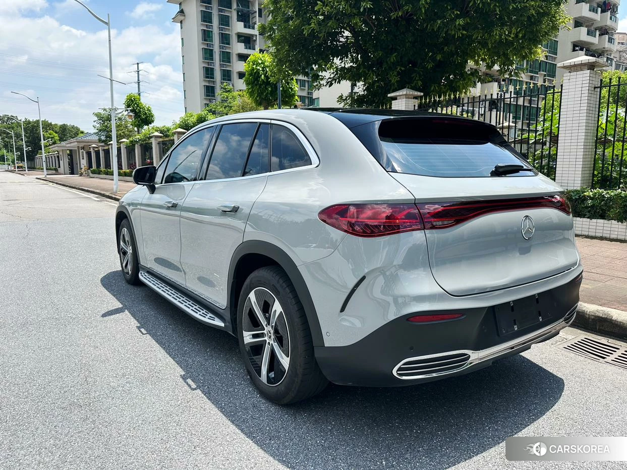 Mercedes-Benz EQE 2023 Серебристо-серый из Китая, фото 5