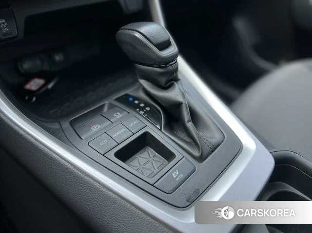 Toyota RAV4 2021 Черный из Китая, фото 5