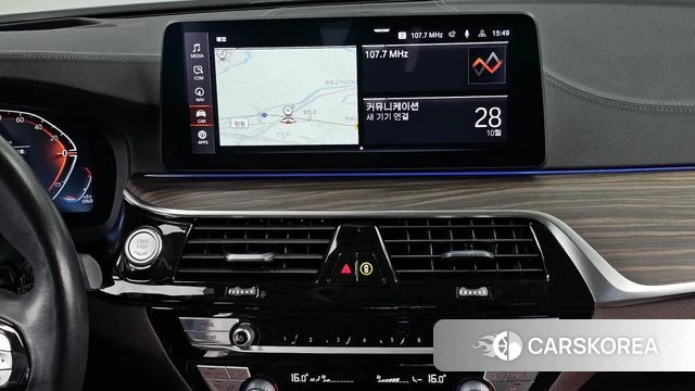 BMW 5 Series (G30) 2020 Белый из Кореи, фото 5
