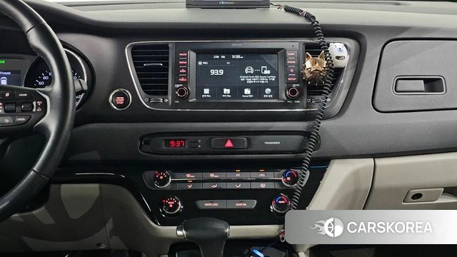Kia The New Carnival 2018 Серебряный из Кореи, фото 5