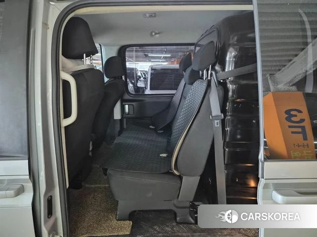 Hyundai Staria 2021 Серебряный из Кореи, фото 5