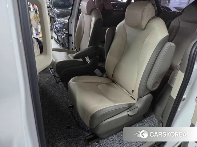 Kia Carnival 4th generation 2021 Жемчужный цвет из Кореи, фото 5