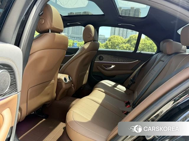 Mercedes-Benz E-Class 2023 Черный из Китая, фото 5
