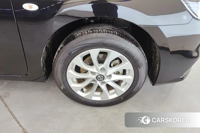 Nissan Sylphy 2025 Черный из Китая, фото 5
