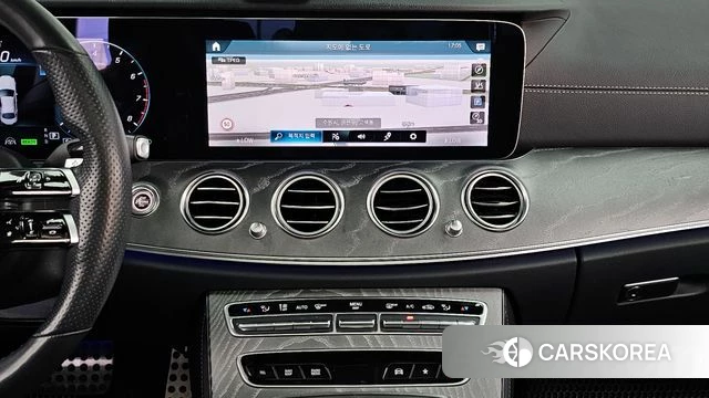 Mercedes-Benz E-Class W213 2021 Черный из Кореи, фото 5