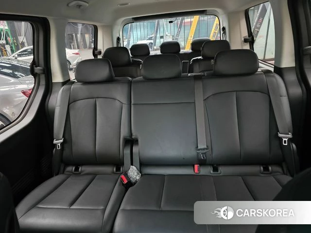Hyundai Staria 2025 Белый из Кореи, фото 5