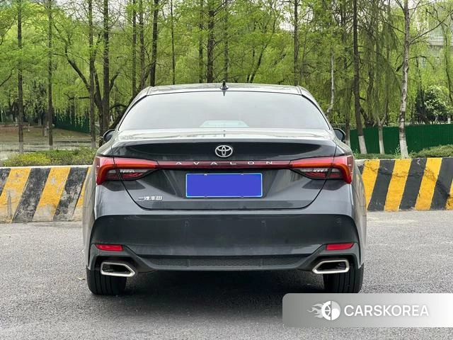 Toyota Avalon 2022 Темно-серый из Китая, фото 5