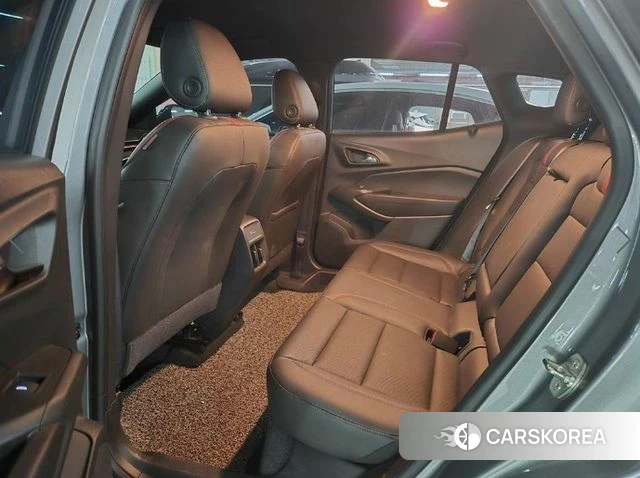 Chevrolet (GM Daewoo) Trax Crossover 2023 Серебристо-серый из Кореи, фото 5
