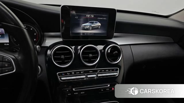 Mercedes-Benz C-Class W205 2018 Серебряный из Кореи, фото 5