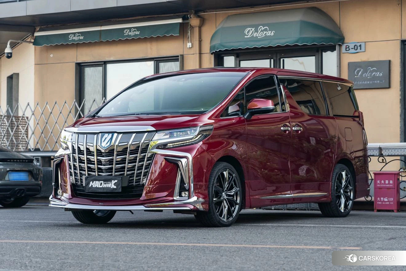 Toyota Alphard 2021 Красный из Китая, фото 5