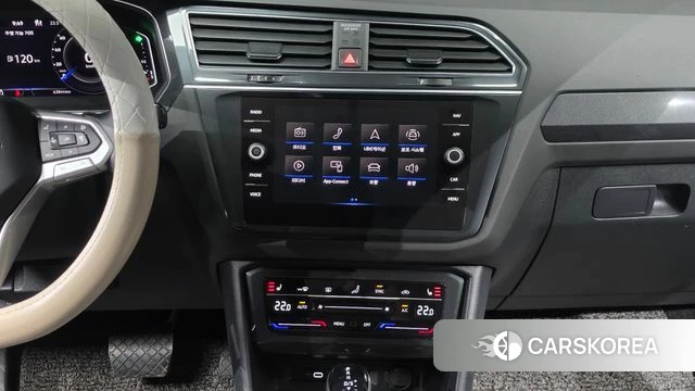 Volkswagen Tiguan second Generation 2022 Белый из Кореи, фото 5