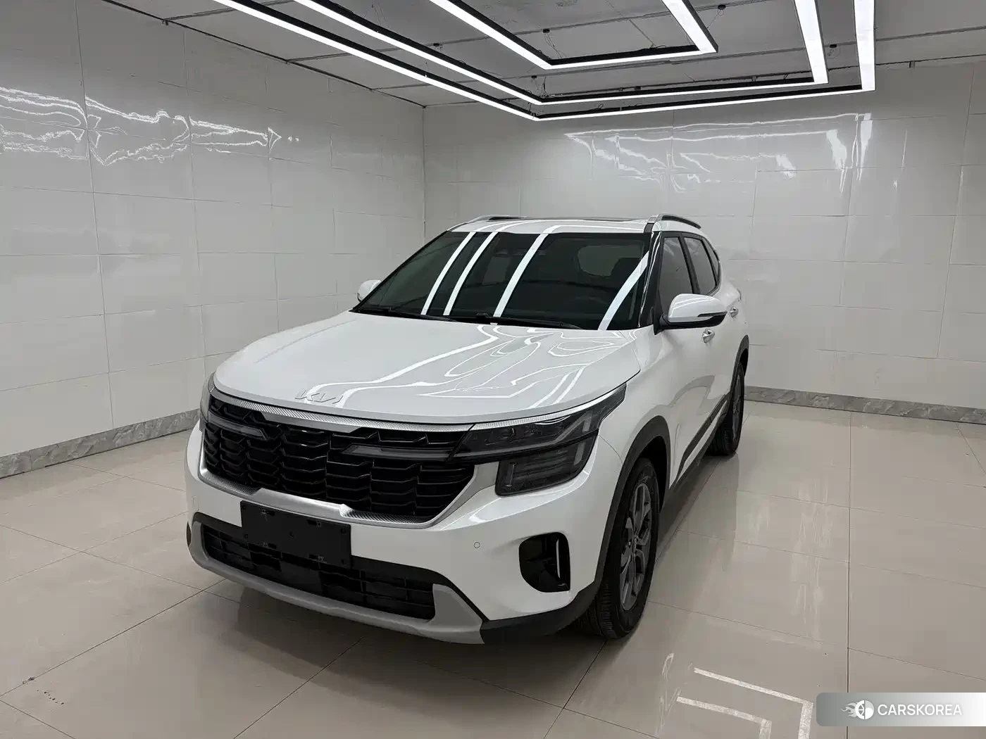 Kia Seltos 2023 Белый из Китая, фото 5