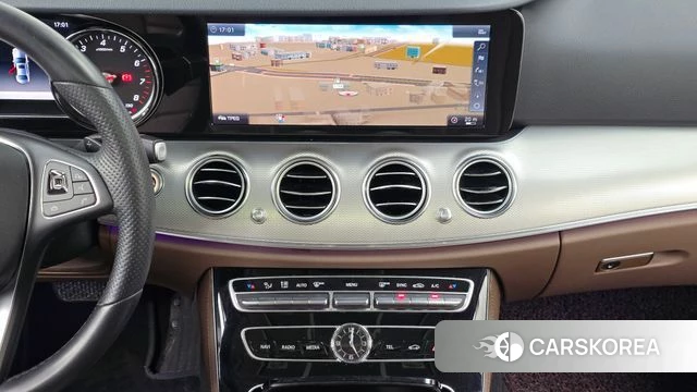 Mercedes-Benz E-Class W213 2018 Белый из Кореи, фото 5