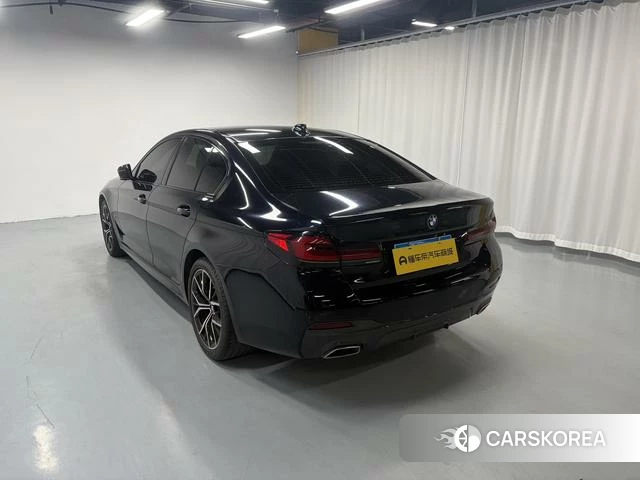 BMW 5 series 2021 Черный из Китая, фото 5
