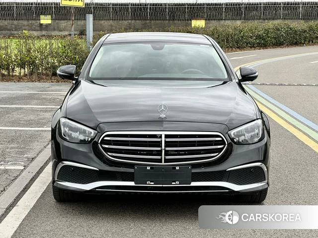 Mercedes-Benz E-Class 2023 Черный из Китая, фото 5
