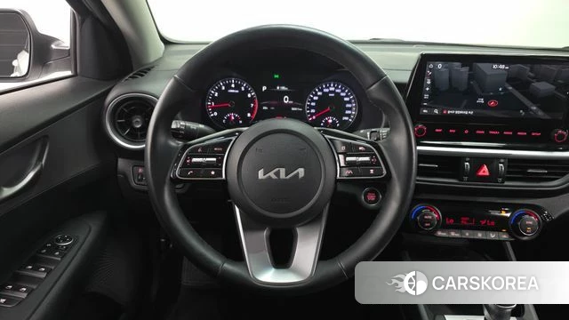 Kia The New K3 2nd generation 2021 Белый из Кореи, фото 5