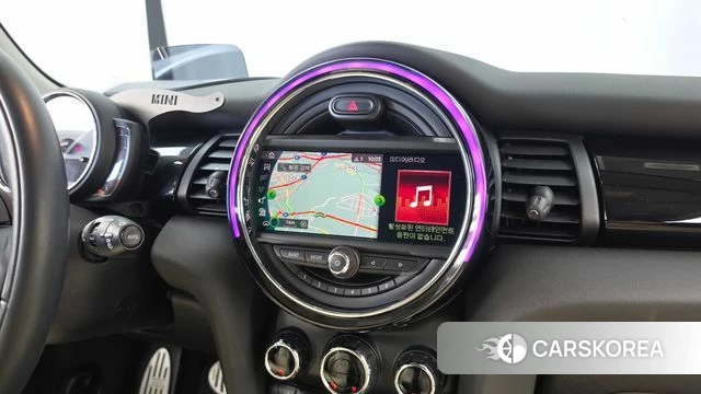 Mini Cooper 2019 Жемчужный цвет из Кореи, фото 5