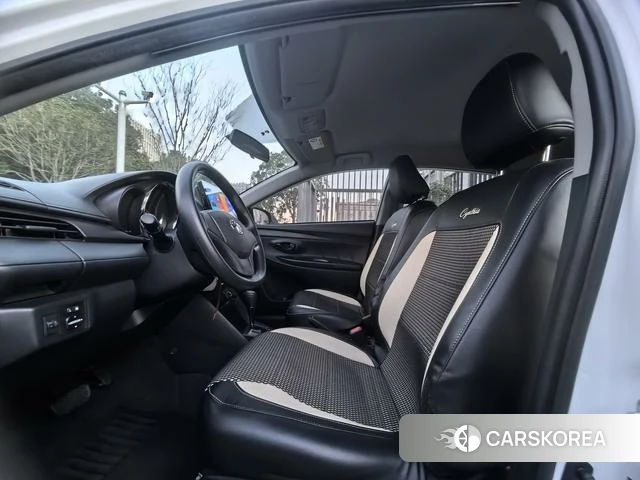 Toyota Yaris L 2021 Белый из Китая, фото 5