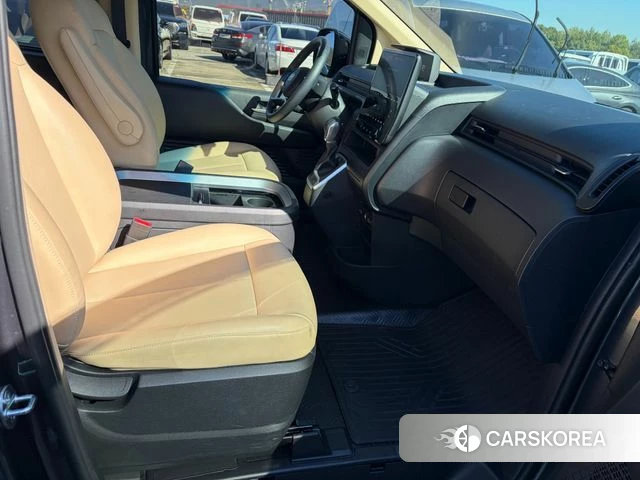 Hyundai Staria 2024 Серебристо-серый из Кореи, фото 5