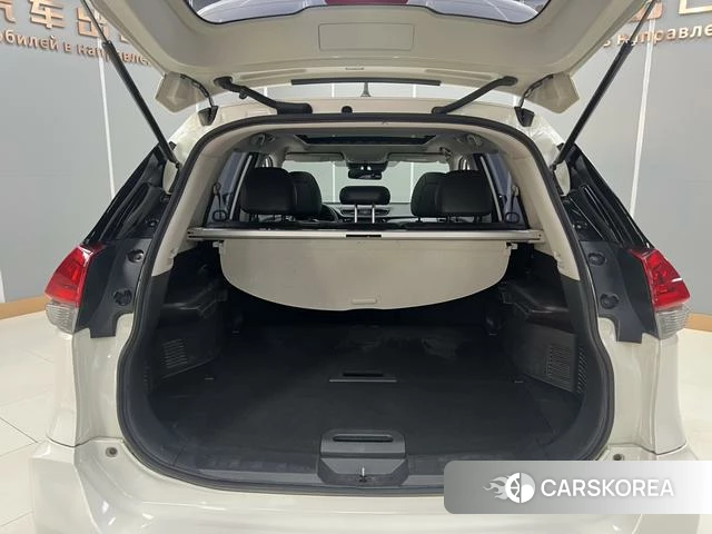 Nissan X-Trail 2022 Белый из Китая, фото 5