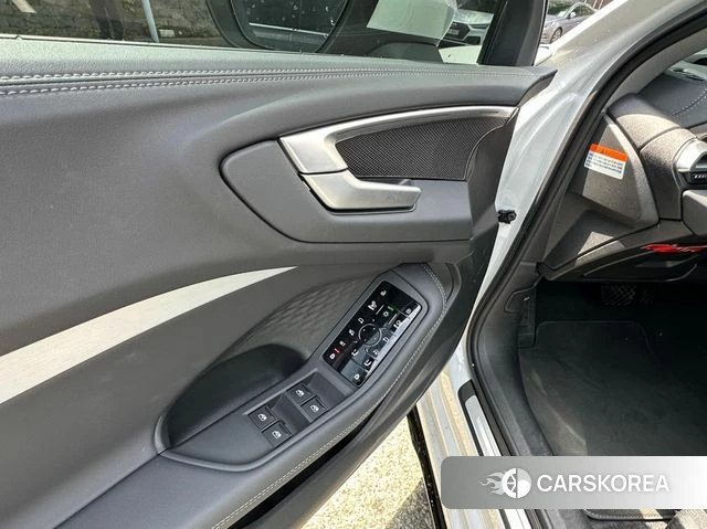 Audi A5 (B10) 2025 Белый из Кореи, фото 5