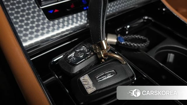 Lincoln Aviator 2nd generation 2022 Серый из Кореи, фото 5