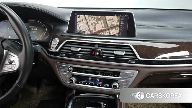 BMW 7 Series (G11) 2019 Белый из Кореи, фото 5