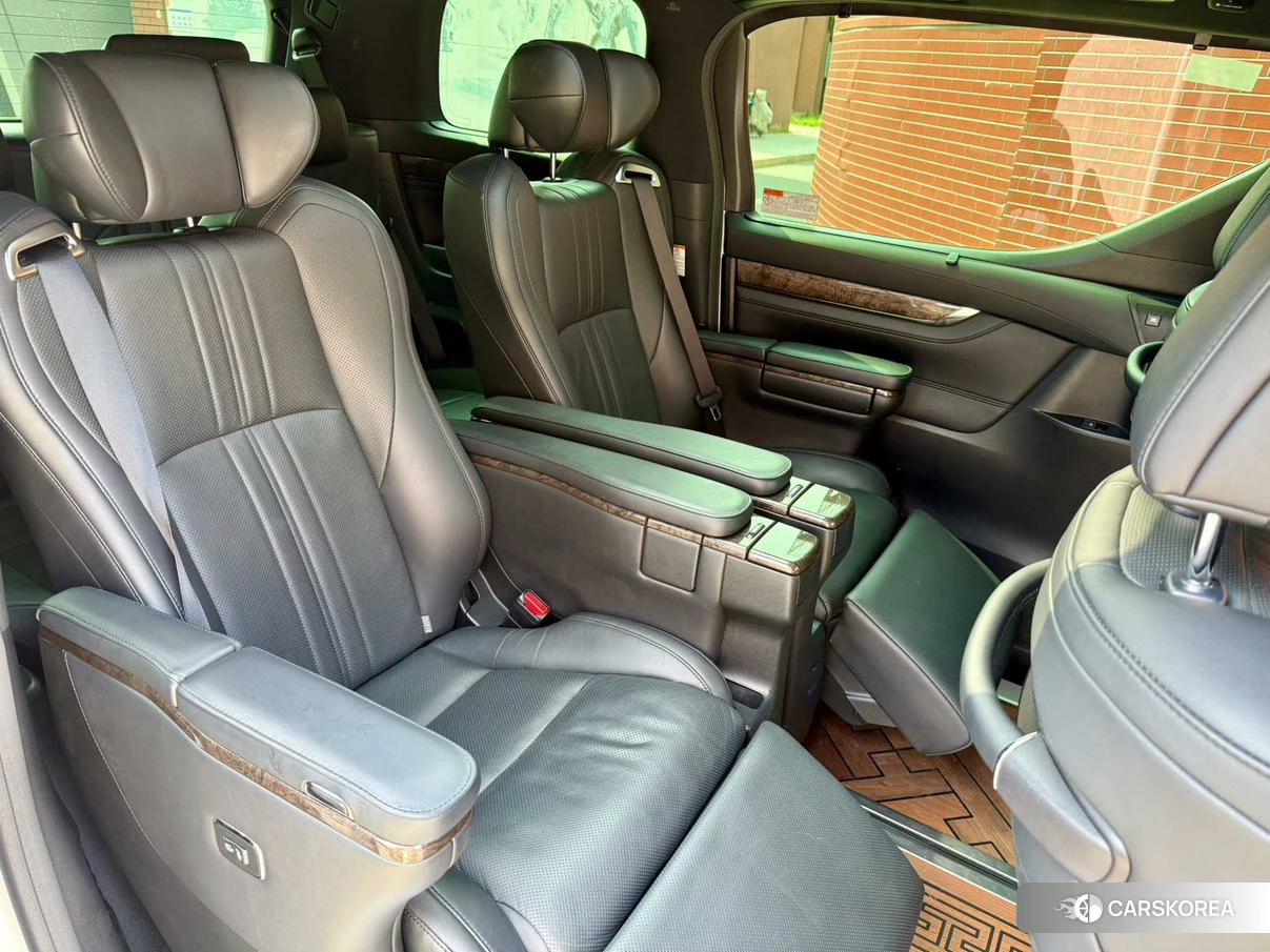 Toyota Vellfire 2021 Белый из Китая, фото 5