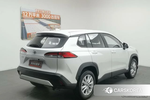Toyota Corolla 2024 Белый из Китая, фото 5