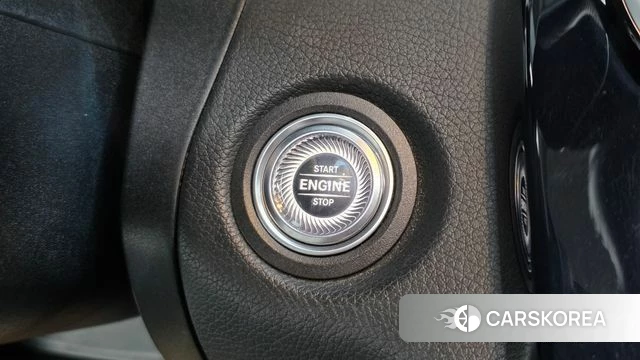 Mercedes-Benz C-Class W205 2020 Белый из Кореи, фото 5
