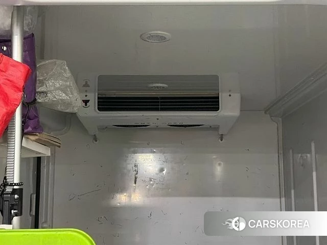 Hyundai ST1 2024 Белый из Кореи, фото 5