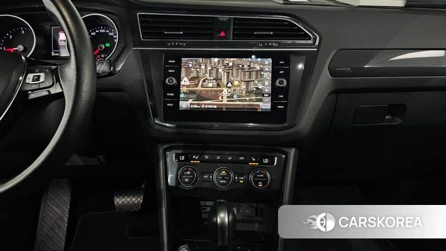 Volkswagen Tiguan second Generation 2019 Белый из Кореи, фото 5