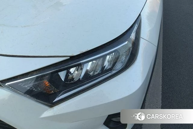 Toyota RAV4 2021 Белый из Китая, фото 5