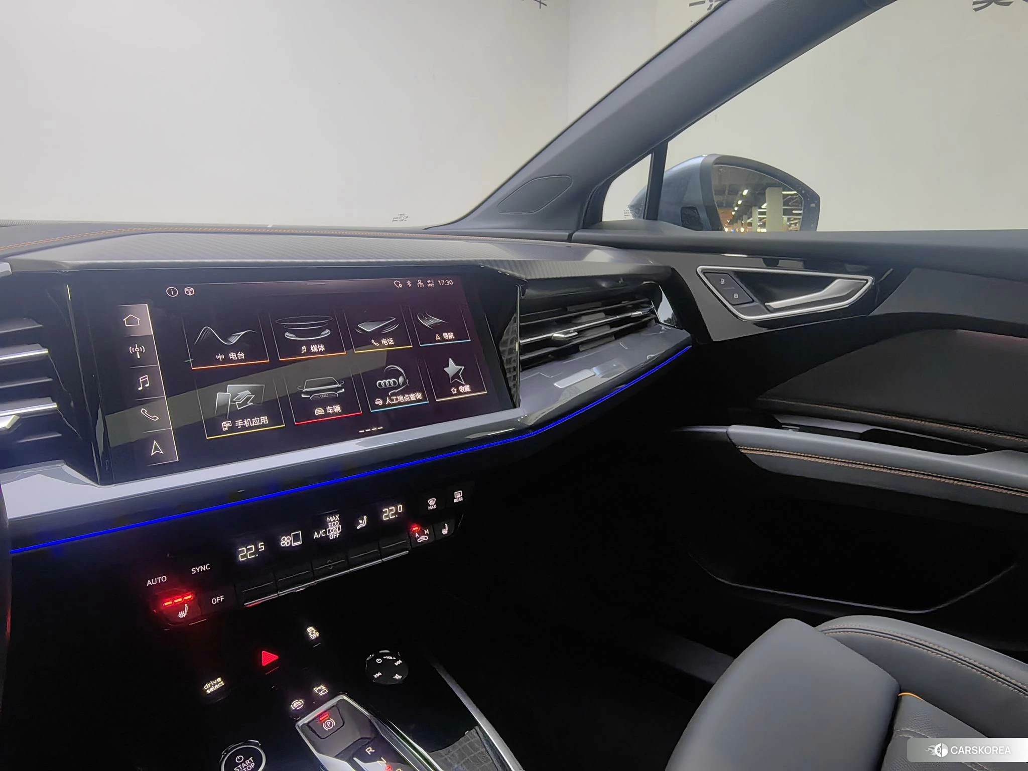 Audi Q4 2023 Синий из Китая, фото 5
