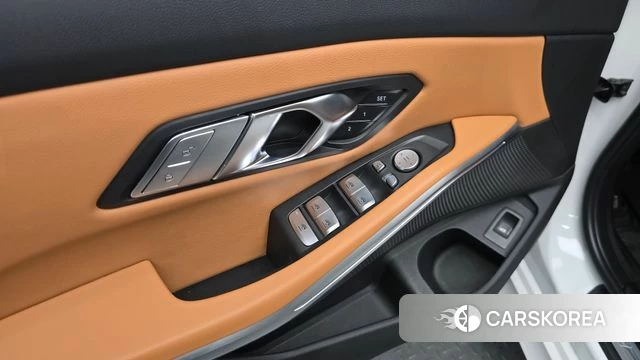 BMW 3 Series (G20) 2023 Белый из Кореи, фото 5