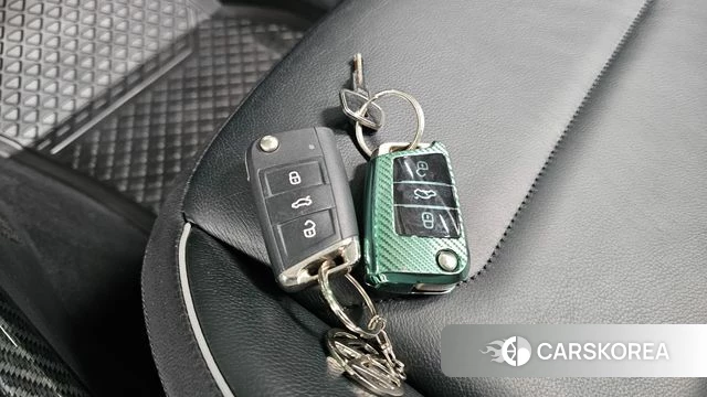 Volkswagen Tiguan second Generation 2018 Синий из Кореи, фото 5