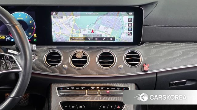 Mercedes-Benz E-Class W213 2022 Белый из Кореи, фото 5