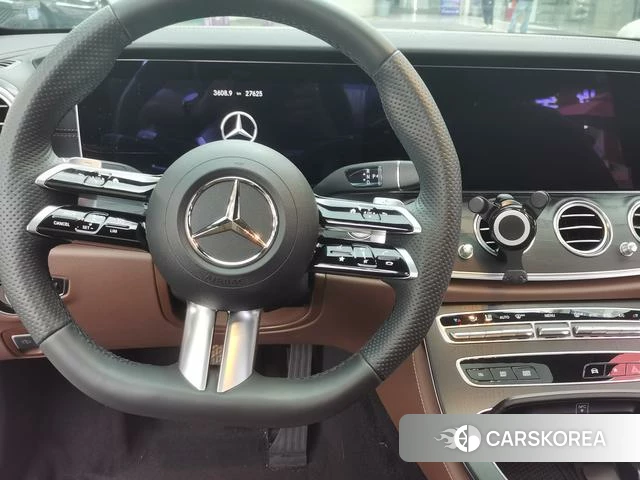 Mercedes-Benz E-Class 2023 Черный из Китая, фото 5