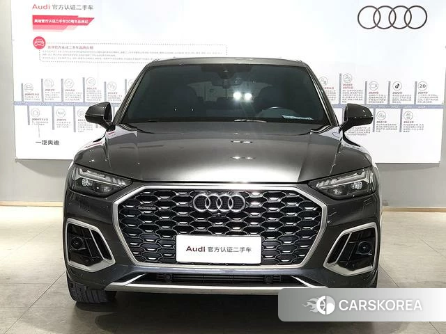 Audi Q5L 2021 Темно-серый из Китая, фото 5