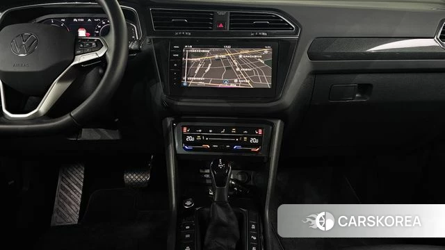 Volkswagen Tiguan second Generation 2021 Серебряный из Кореи, фото 5