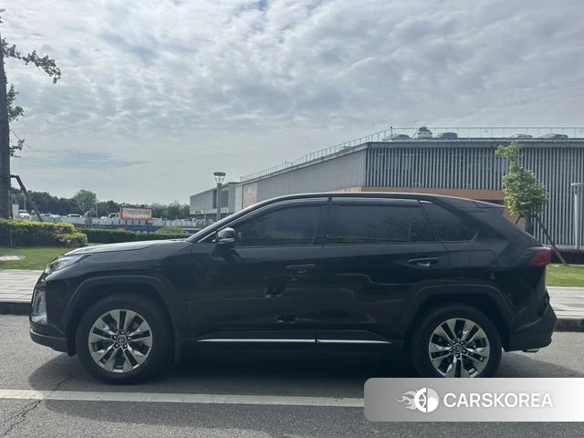 Toyota Wildlander 2024 Черный из Китая, фото 5