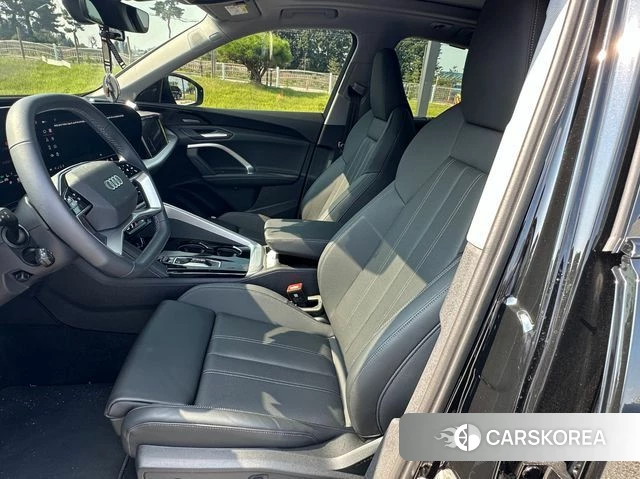Audi Q5 (80A) 2025 Черный из Кореи, фото 5