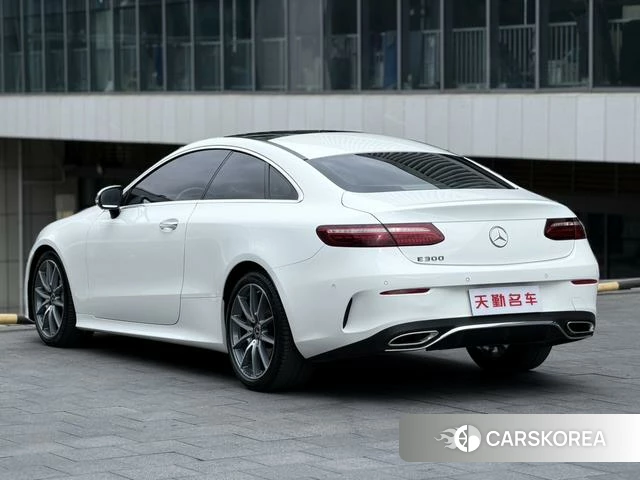 Mercedes-Benz E-Class 2021 Белый из Китая, фото 5
