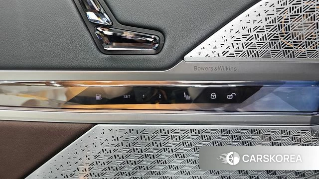 BMW 7 Series (G70) 2023 Черный из Кореи, фото 5