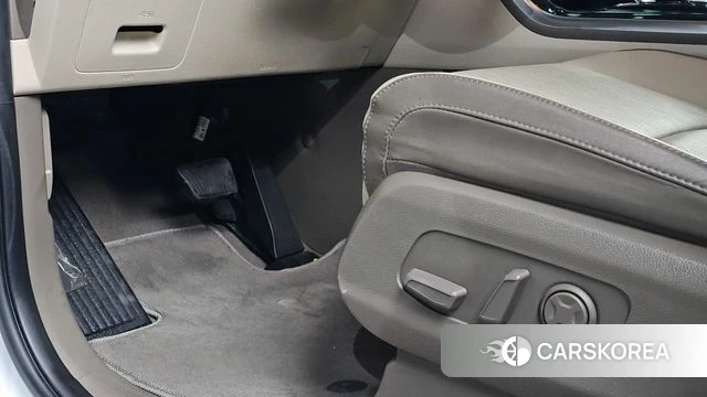 Kia Carnival 4th generation 2023 Белый из Кореи, фото 5
